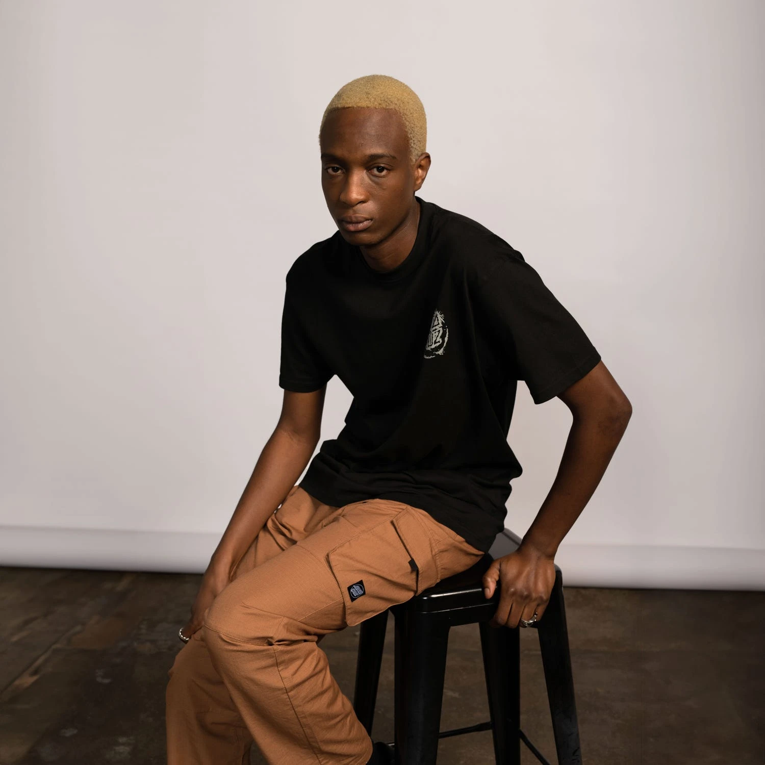 Erode Dot Mono T-Shirt 7 Erode Dot Mono T-Shirt - Image 5