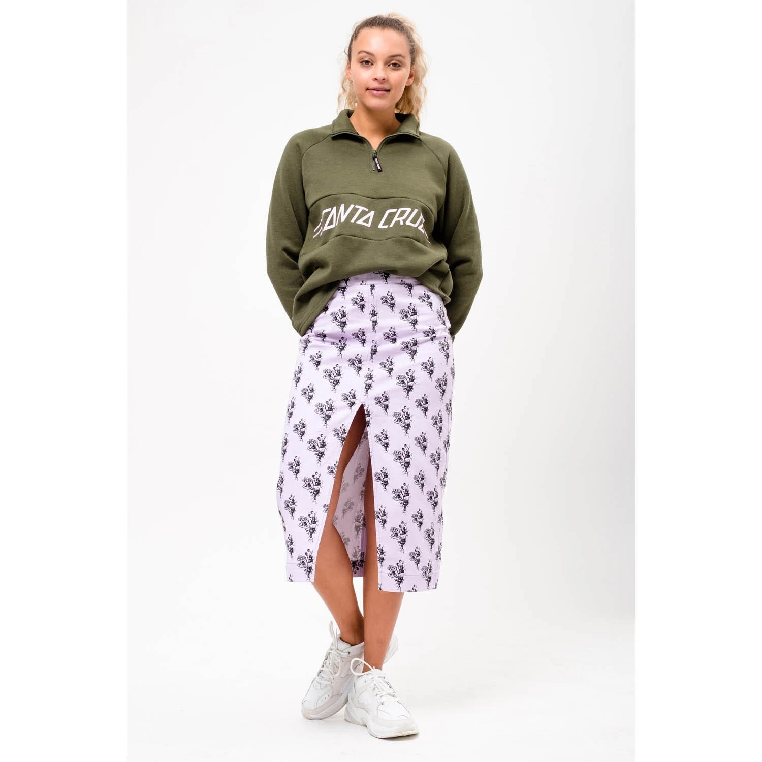 Wall Hand Skirt 3 Wall Hand Skirt