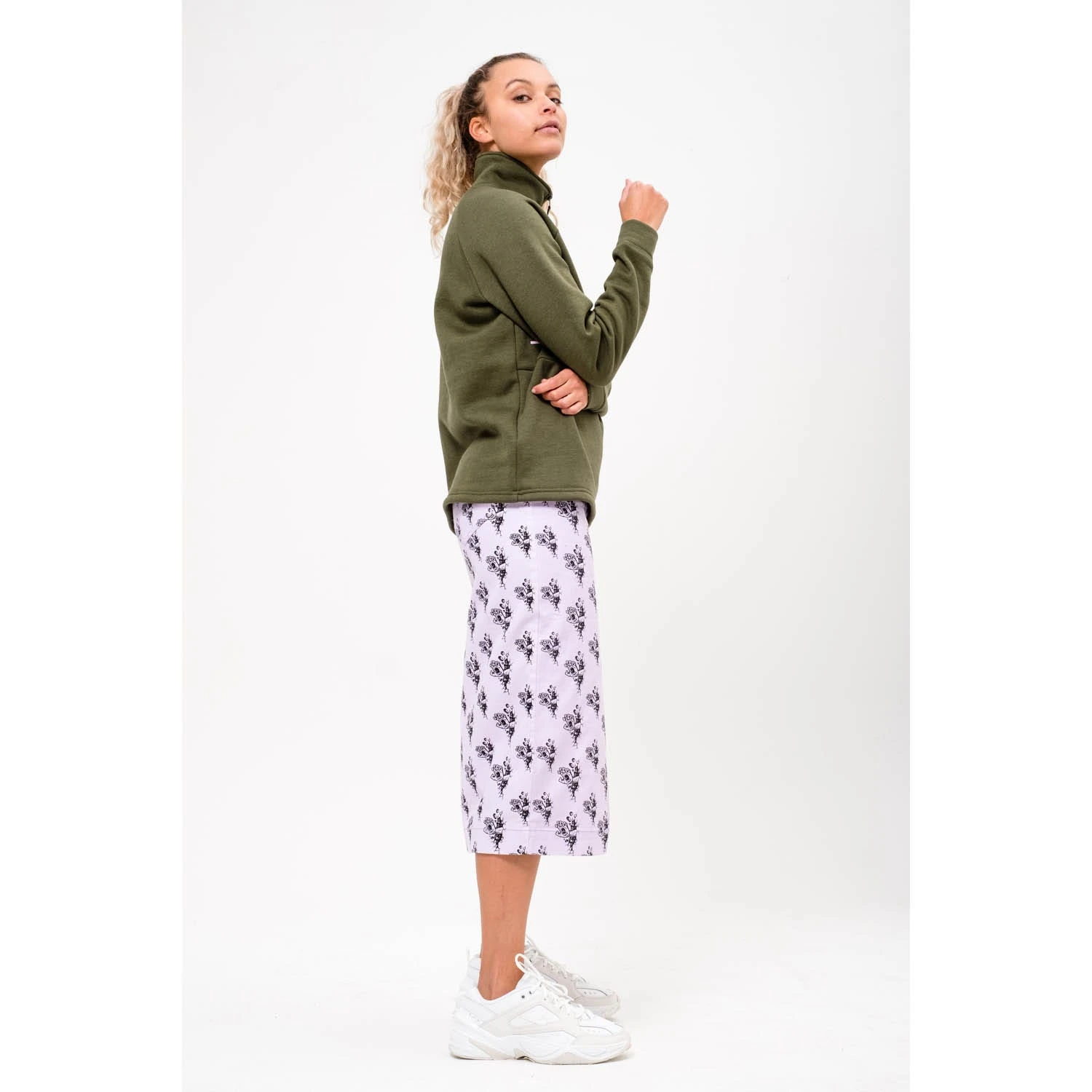 Wall Hand Skirt 4 Wall Hand Skirt - Image 2